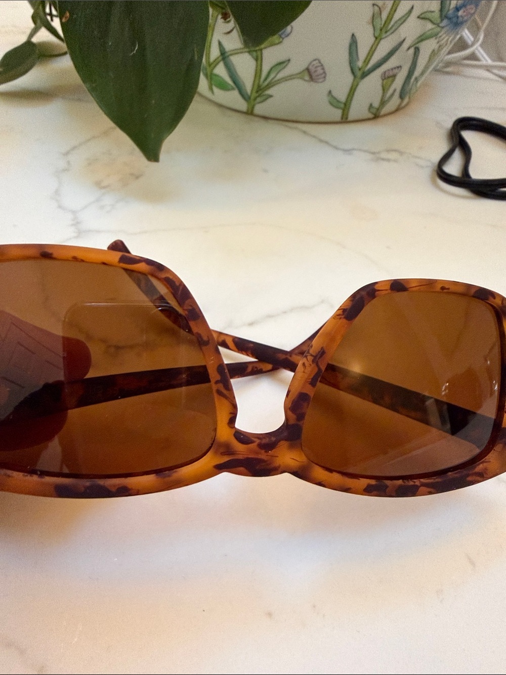 Goodr Smaller is Baller sunglasses - Picture 9 of 10